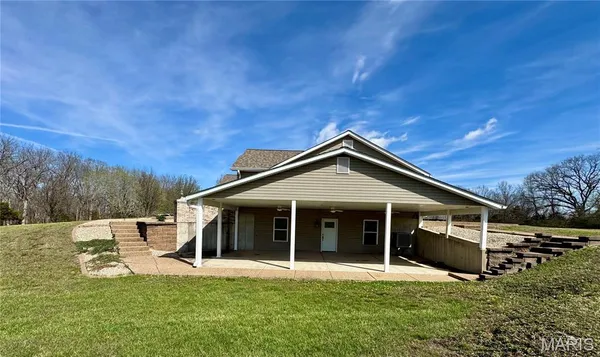 $700,000 | 22146 Glen Ellen Lane, Warrenton, MO 63383