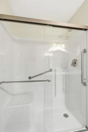 $700,000 | 22146 Glen Ellen Lane, Warrenton, MO 63383