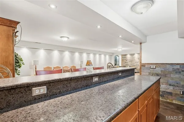 $700,000 | 22146 Glen Ellen Lane, Warrenton, MO 63383