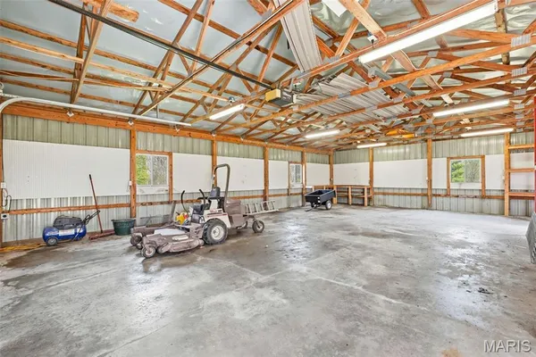 $700,000 | 22146 Glen Ellen Lane, Warrenton, MO 63383