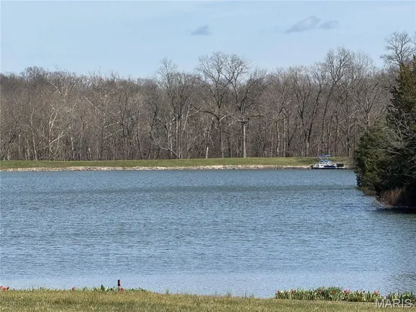 $700,000 | 22146 Glen Ellen Lane, Warrenton, MO 63383