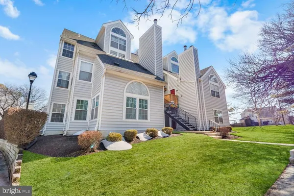 $2,100 | 14006 Vista Drive, Unit 7, Laurel, MD 20707