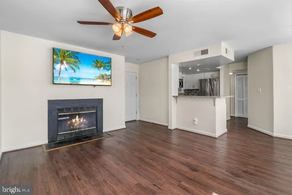 $2,100 | 14006 Vista Drive, Unit 7, Laurel, MD 20707