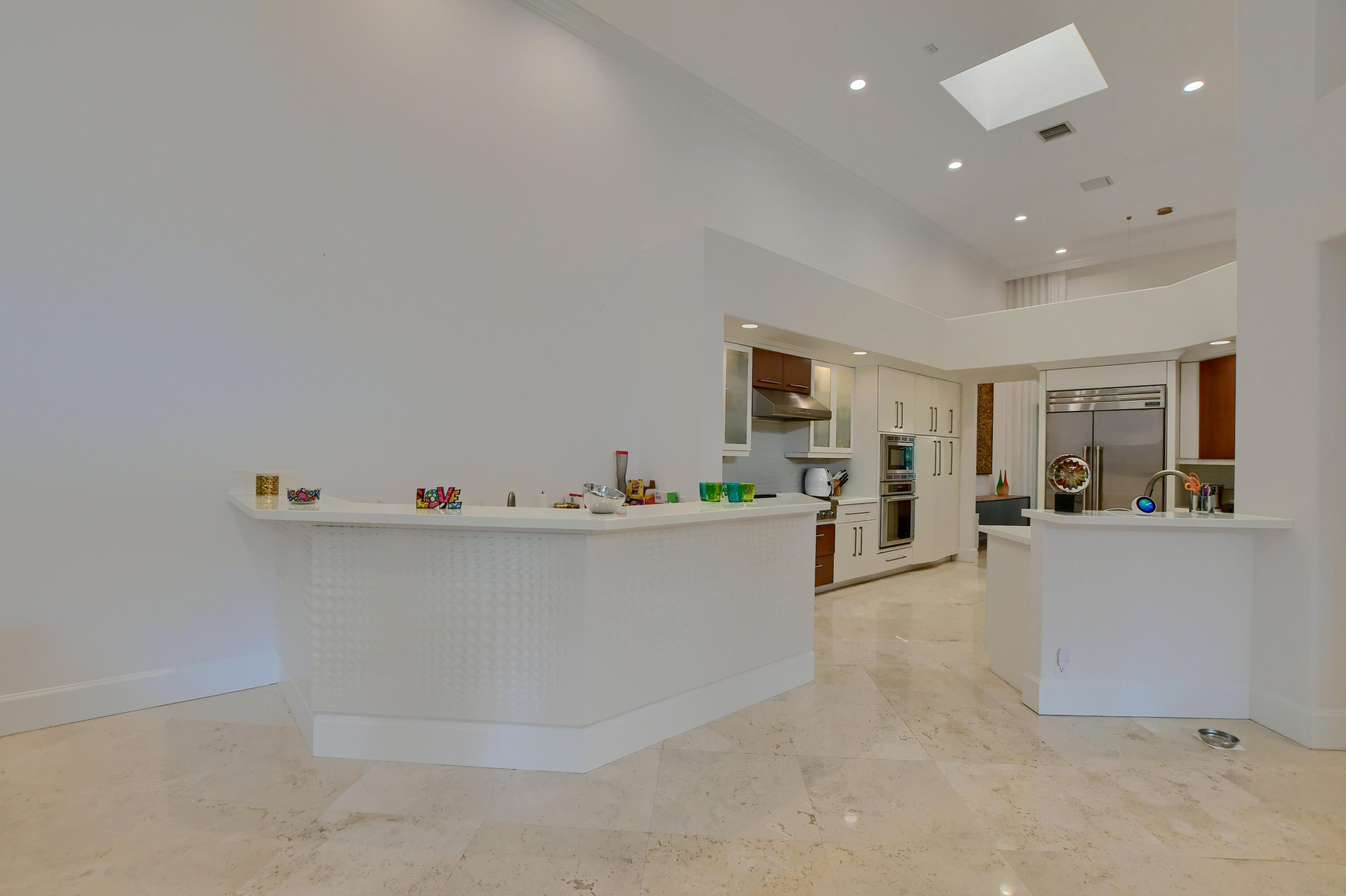 5894 Northwest 25th Court Boca Raton, FL 33496 - Photo 28 of 46 kitchen bar