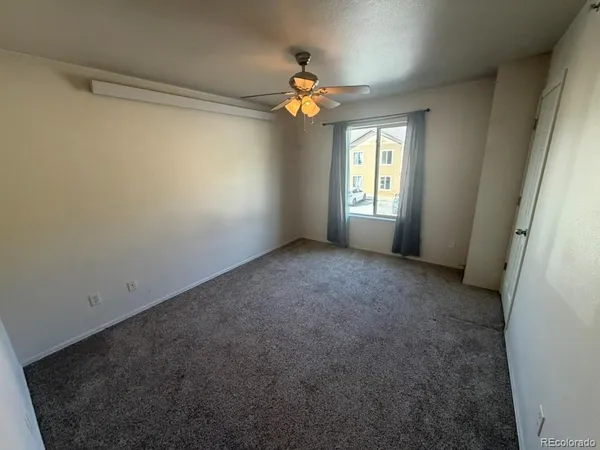 a view of empty room with window