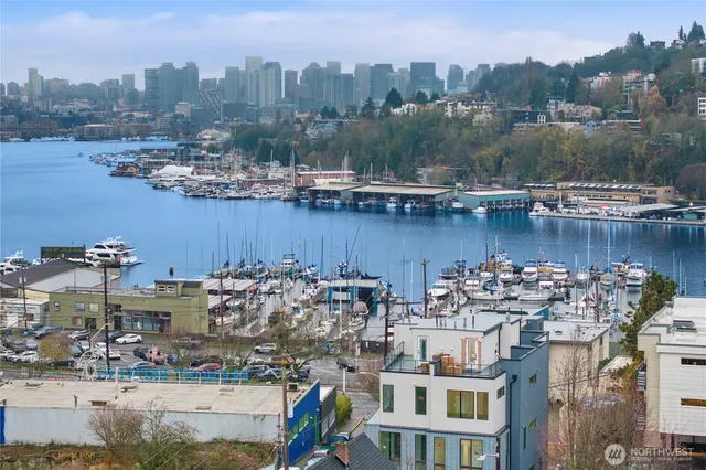 $1,120,000 | 953 North 35th Street, Seattle, WA 98103