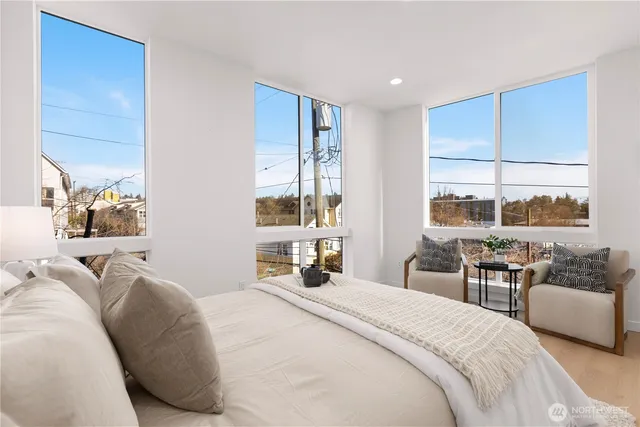 $1,120,000 | 953 North 35th Street, Seattle, WA 98103