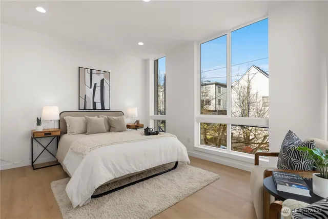 $1,120,000 | 953 North 35th Street, Seattle, WA 98103