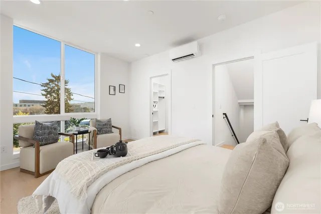 $1,120,000 | 953 North 35th Street, Seattle, WA 98103