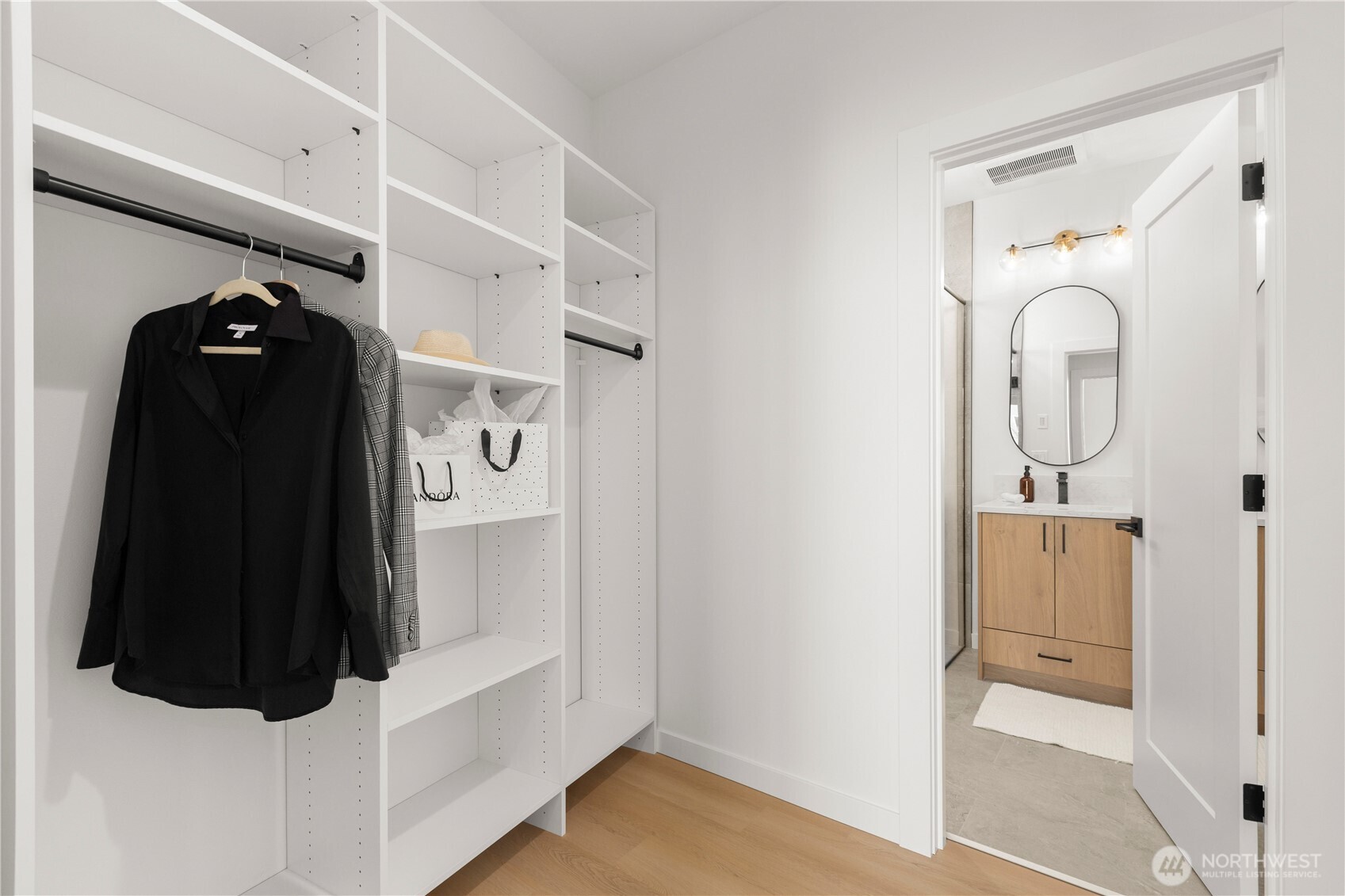 953 North 35th Street Seattle, WA 98103 - Photo 19 of 38