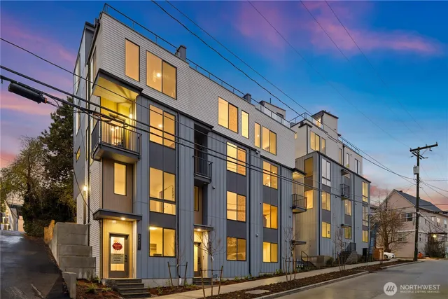 $1,120,000 | 953 North 35th Street, Seattle, WA 98103