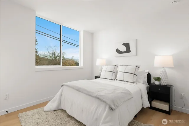 $1,120,000 | 953 North 35th Street, Seattle, WA 98103