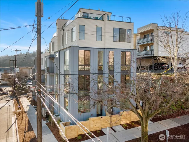 $1,120,000 | 953 North 35th Street, Seattle, WA 98103