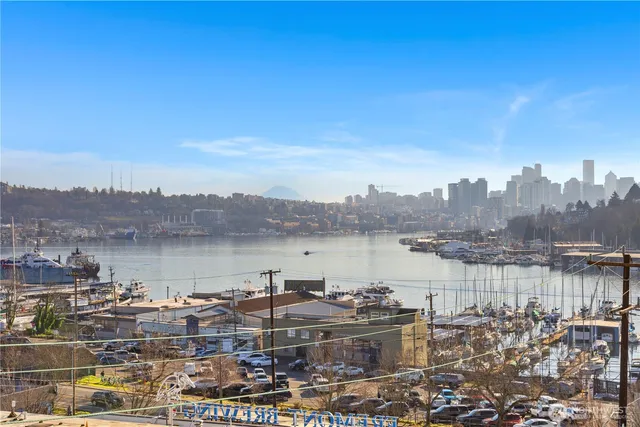 $1,120,000 | 953 North 35th Street, Seattle, WA 98103