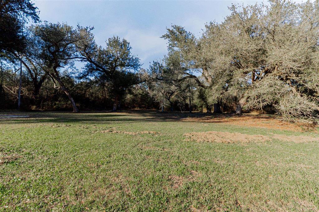 2551 Bayou Circle Sulphur, LA 70665 - Photo 23 of 44