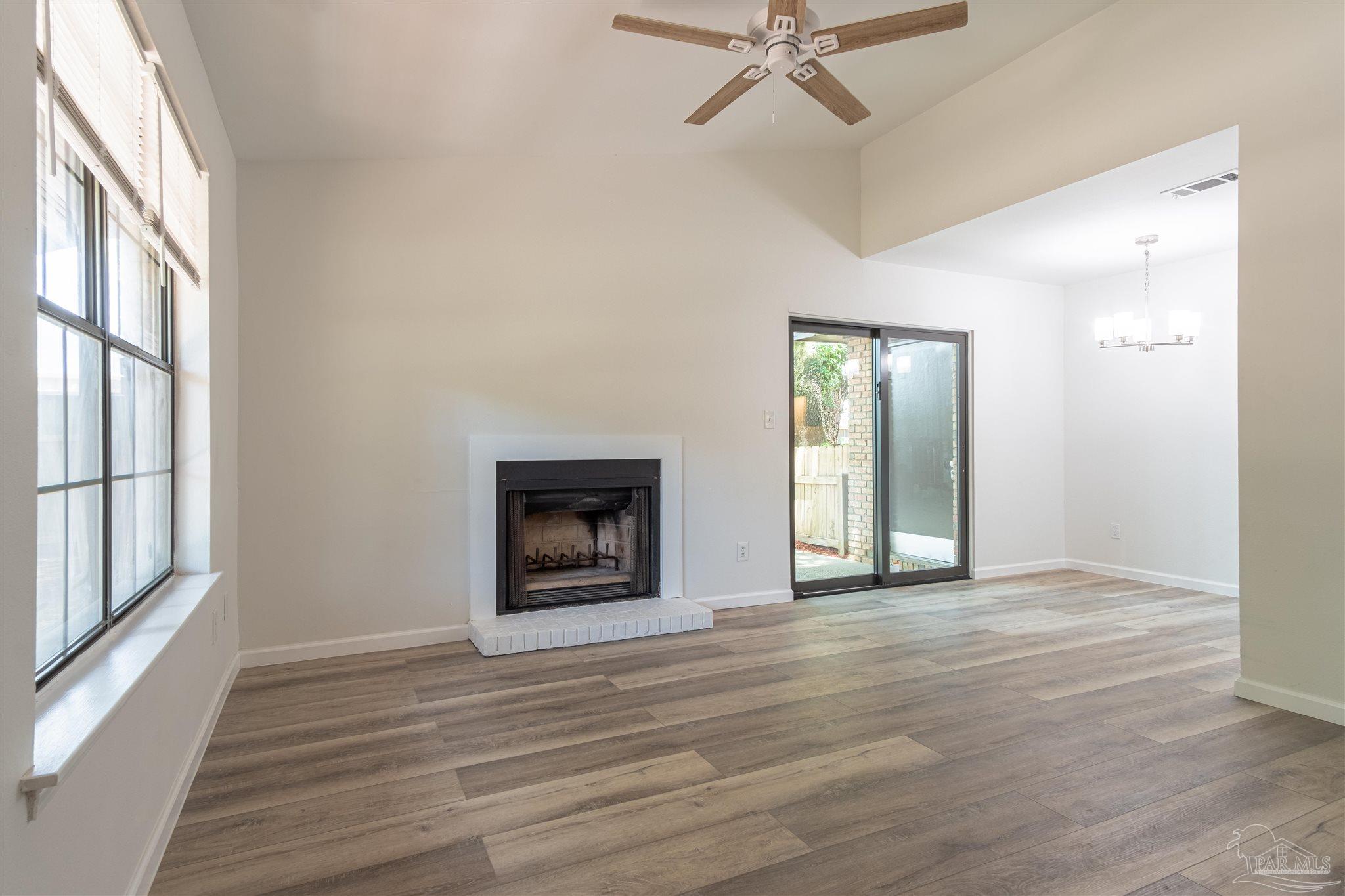 9345 Chisholm Road, Unit P4 Pensacola, FL 32514 - Photo 5 of 32