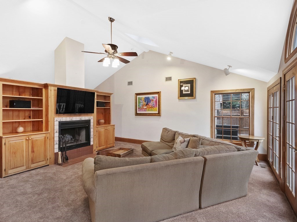 84 Craftsland Road Brookline, MA 02467 - Photo 11 of 30