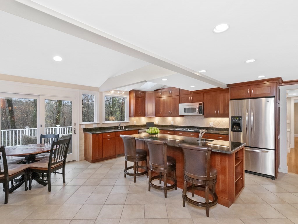 84 Craftsland Road Brookline, MA 02467 - Photo 8 of 30