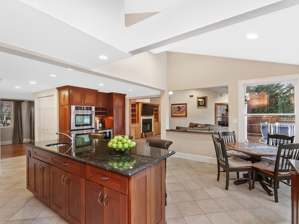 84 Craftsland Road Brookline, MA 02467 - Photo 9 of 30