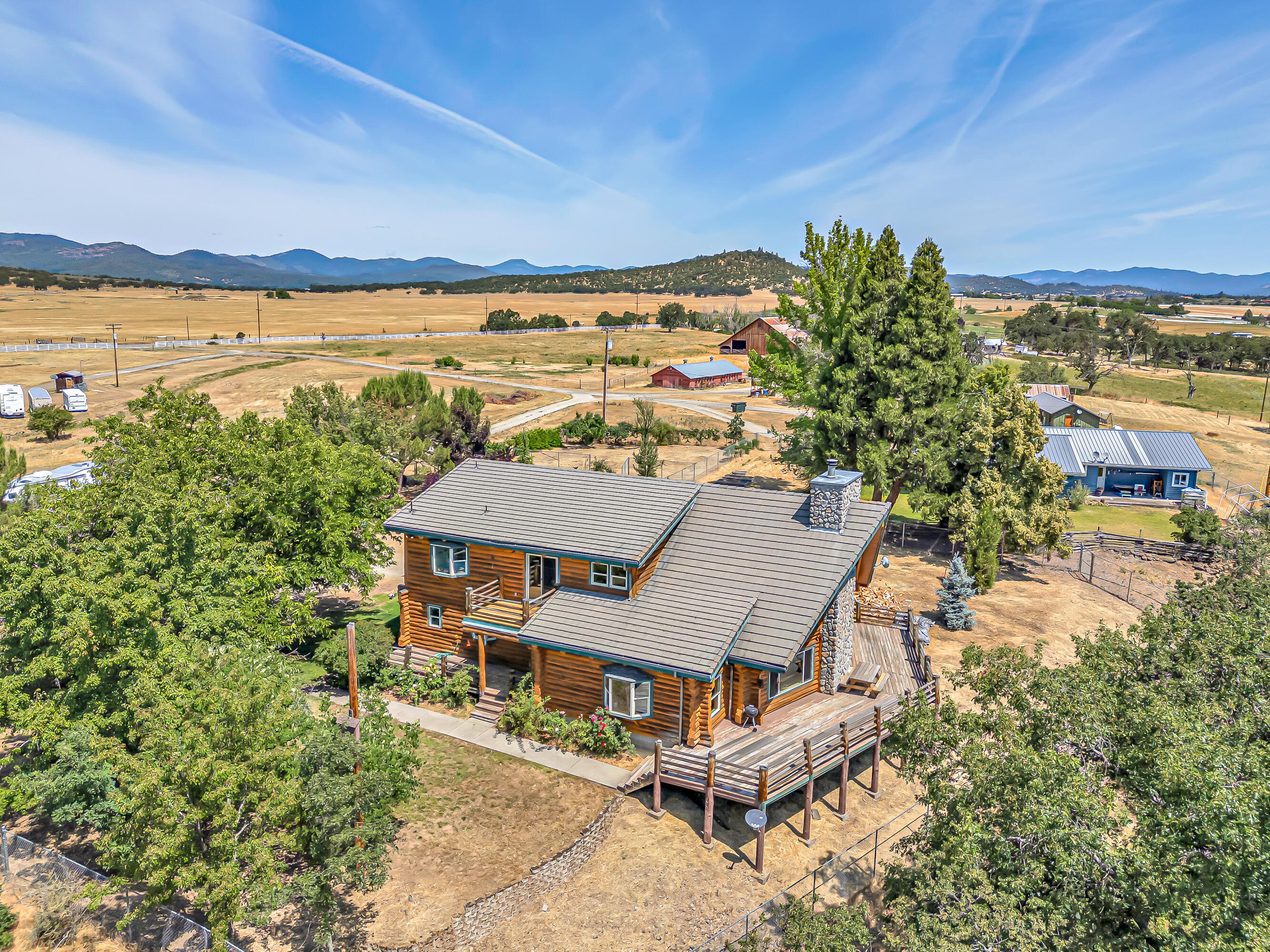 11322 Modoc Road White City, OR 97503 - Photo 3 of 53