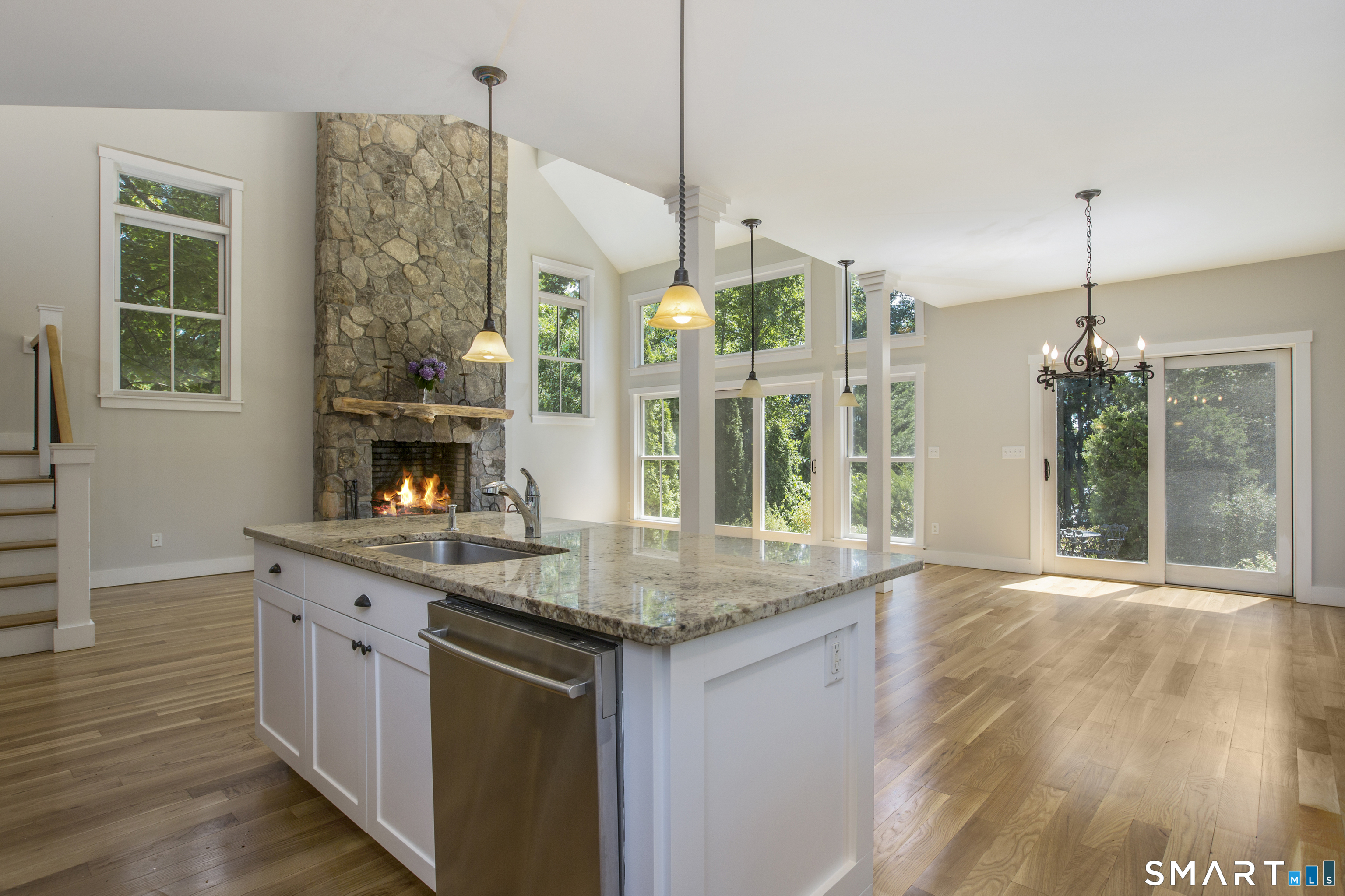 14 Burr Road Westport, CT 06880 - Photo 6 of 21