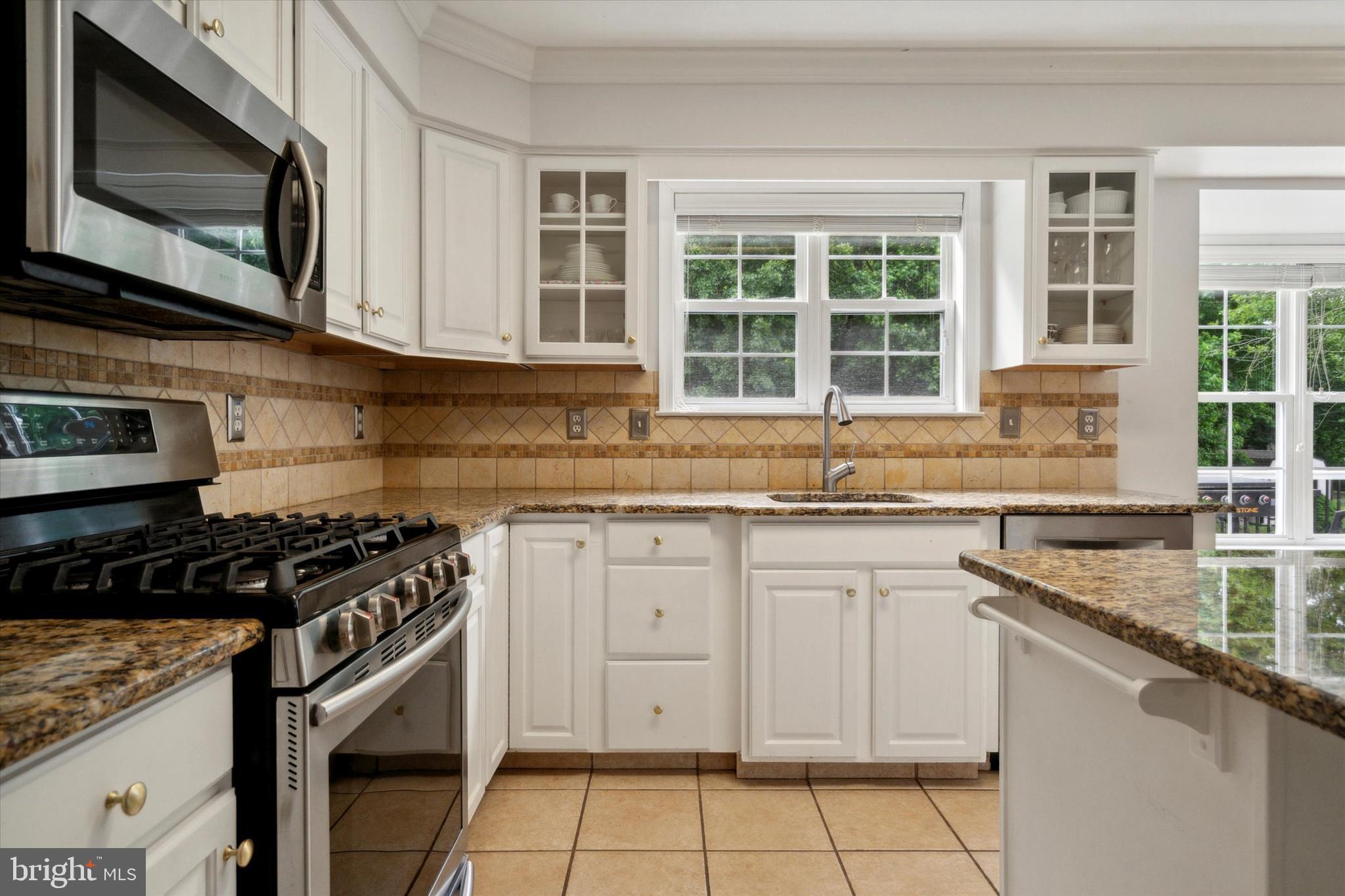 32 Dorothy Drive Sewell, NJ 08080 - Photo 11 of 40