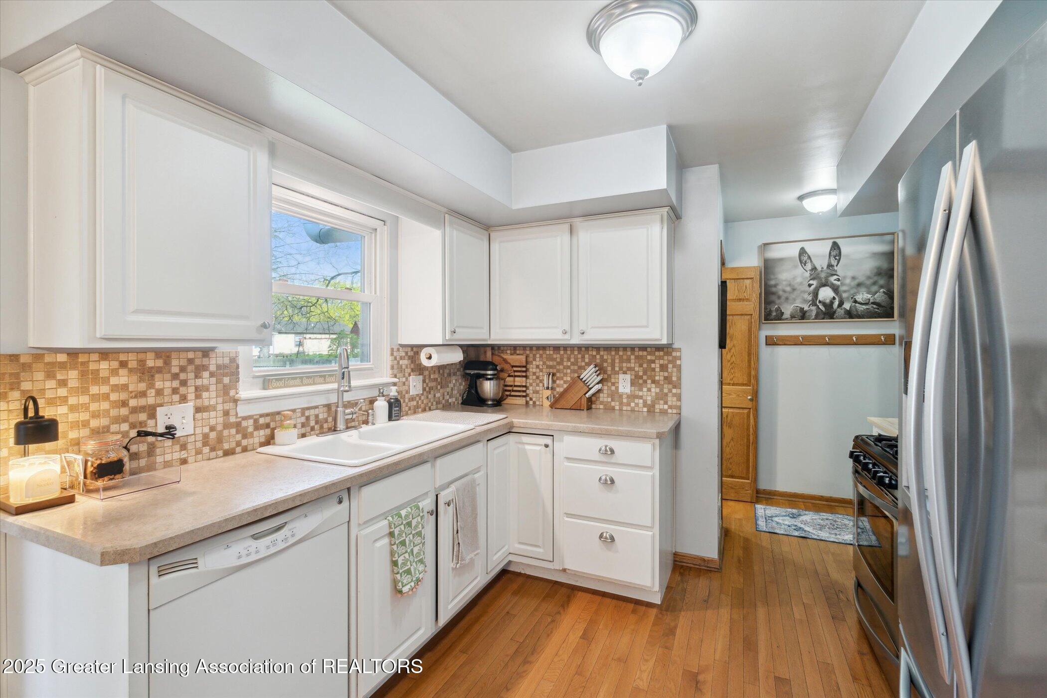 1310 Schavey Road Dewitt, MI 48820 - Photo 11 of 43 Kitchen