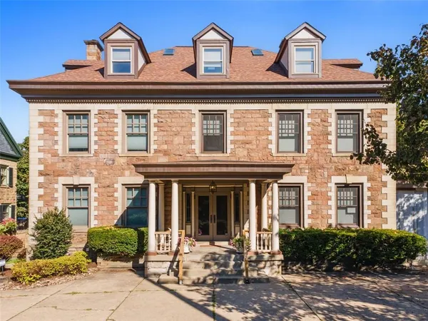 $499,000 | 6109 Fifth Avenue, Unit 2, Pittsburgh, PA 15232