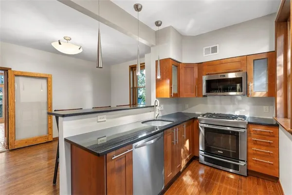 $499,000 | 6109 Fifth Avenue, Unit 2, Pittsburgh, PA 15232