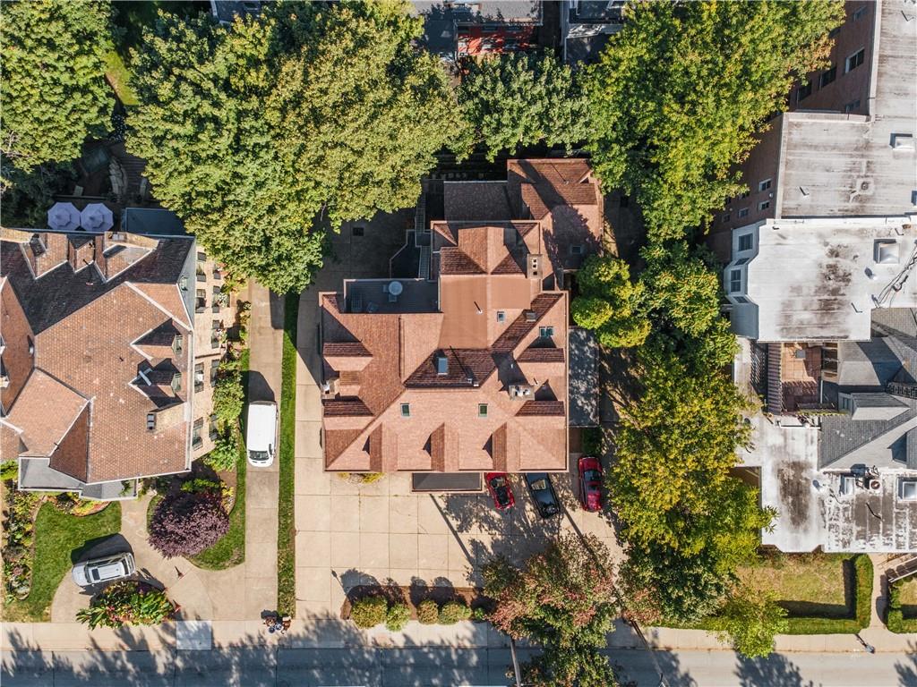 6109 Fifth Avenue, Unit 2 Pittsburgh, PA 15232 - Photo 28 of 31 an aerial view of a house with a yard and garden
