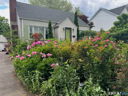 $2,300 | 111 Judd Street, Fairfield, CT 06824