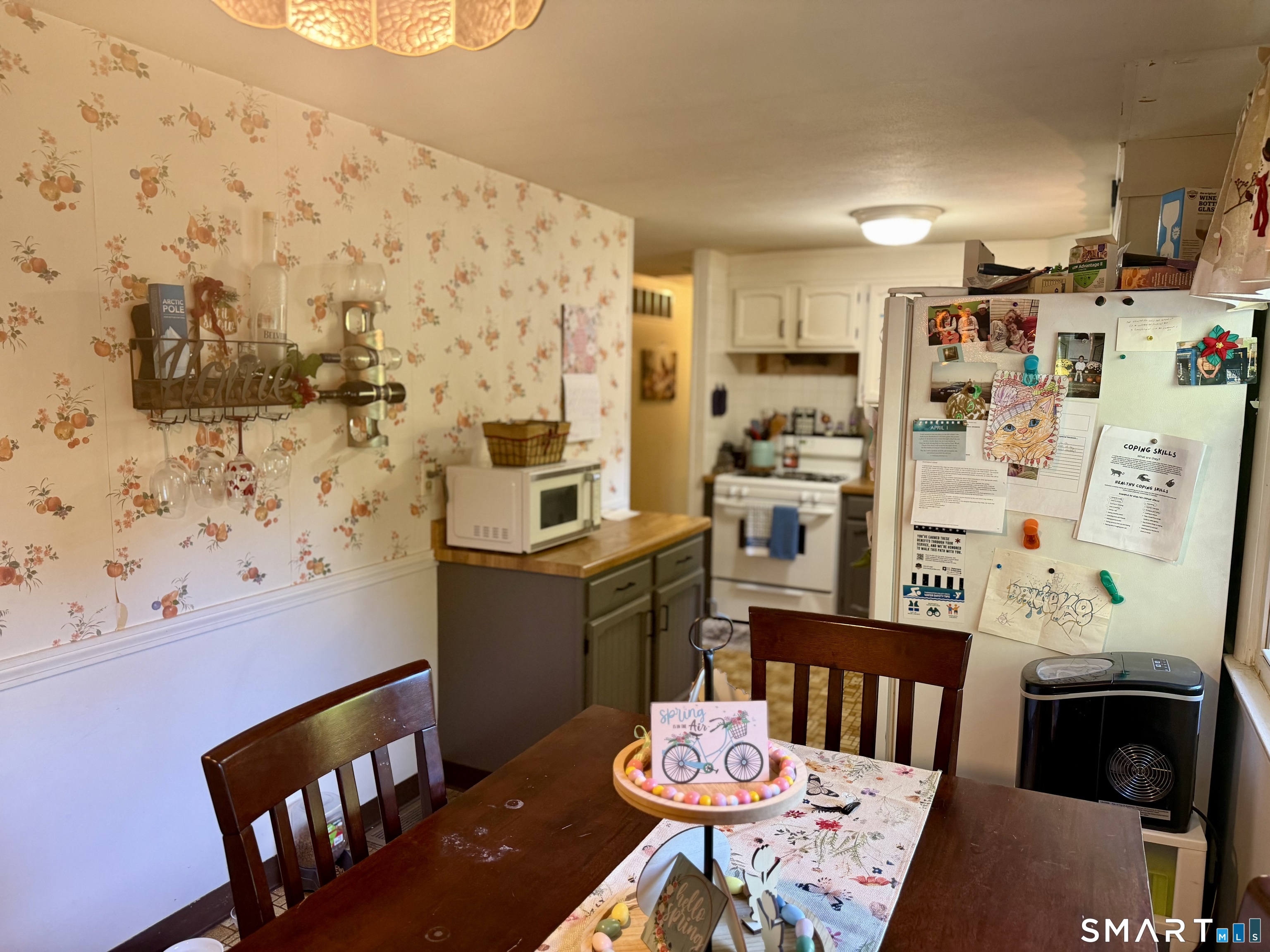314 South Elm Street Windsor Locks, CT 06096 - Photo 3 of 15