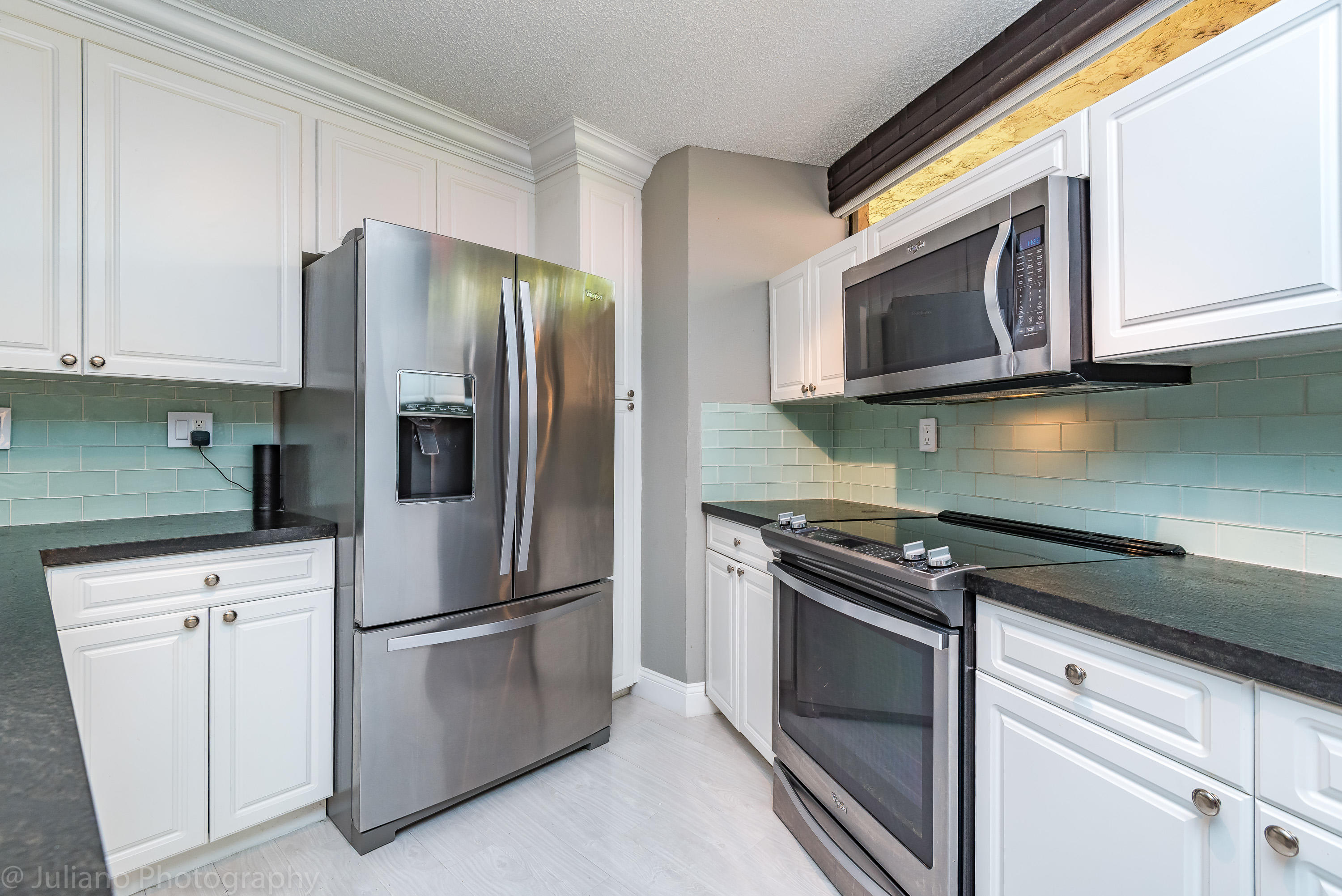 8099 Severn Drive, Unit D Boca Raton, FL 33433 - Photo 10 of 23 Kitchen