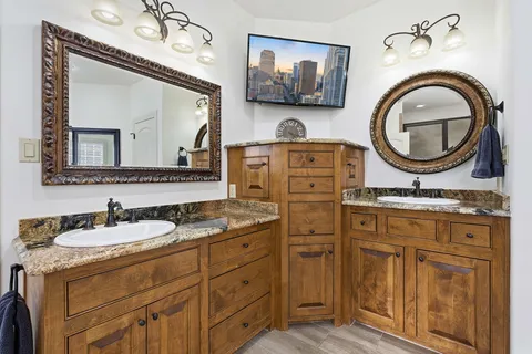 $925,000 | 308 Oak Plaza Cove, Georgetown, TX 78628