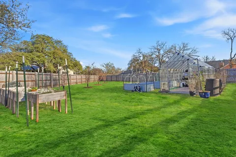 $925,000 | 308 Oak Plaza Cove, Georgetown, TX 78628