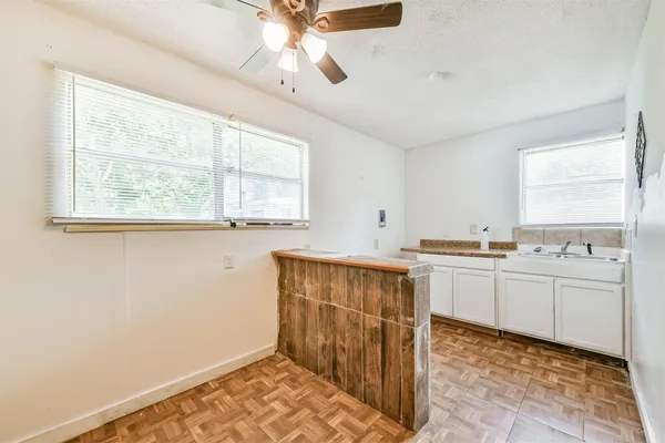 $209,000 | 1732 Highway 3, La Marque, TX 77568