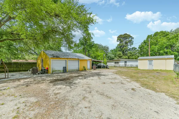 $209,000 | 1732 Highway 3, La Marque, TX 77568