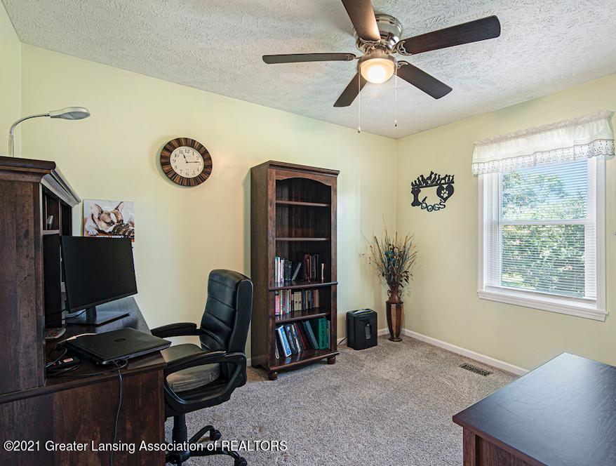 3926 West French Road St. Johns, MI 48879 - Photo 16 of 27 Bedroom 3