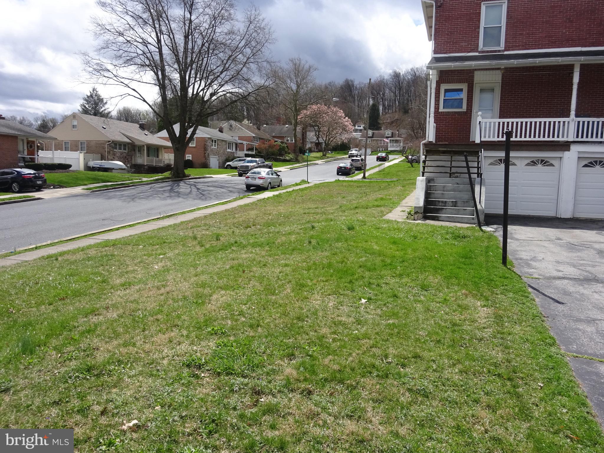 327 2nd Street Reading, PA 19607 - Photo 21 of 33