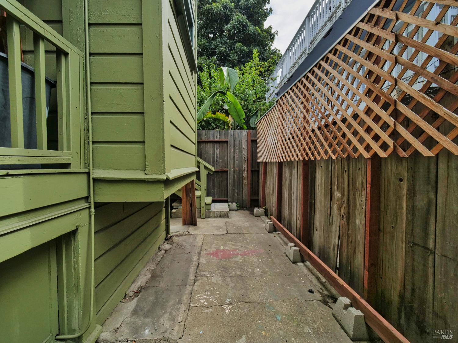 1014 Castro Street Oakland, CA 94607 - Photo 29 of 33