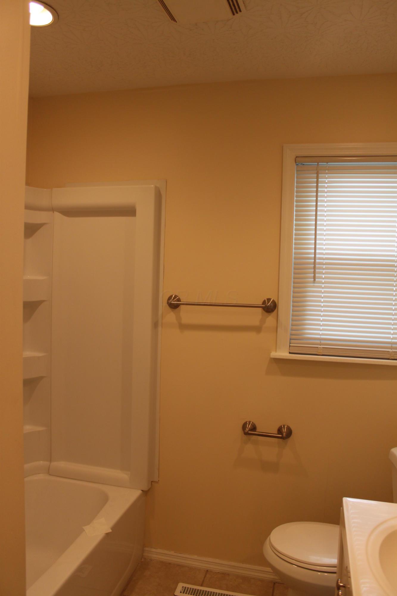 1625 Shady Lane Road Columbus, OH 43227 - Photo 12 of 17 Gallery Image 12
