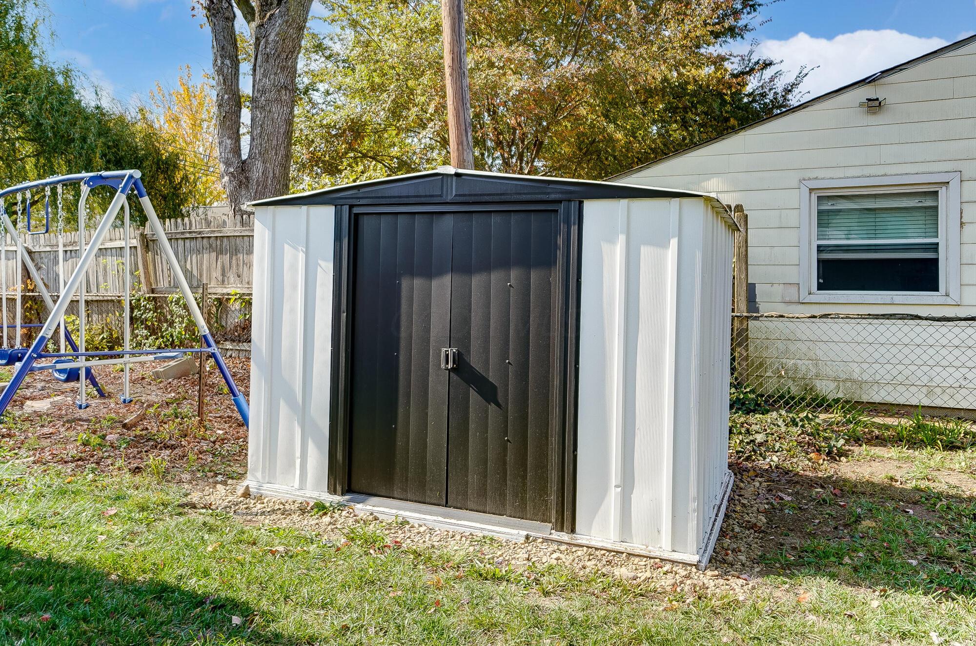 2777 Hillgate Road Columbus, OH 43207 - Photo 32 of 38 Exterior Shed 2