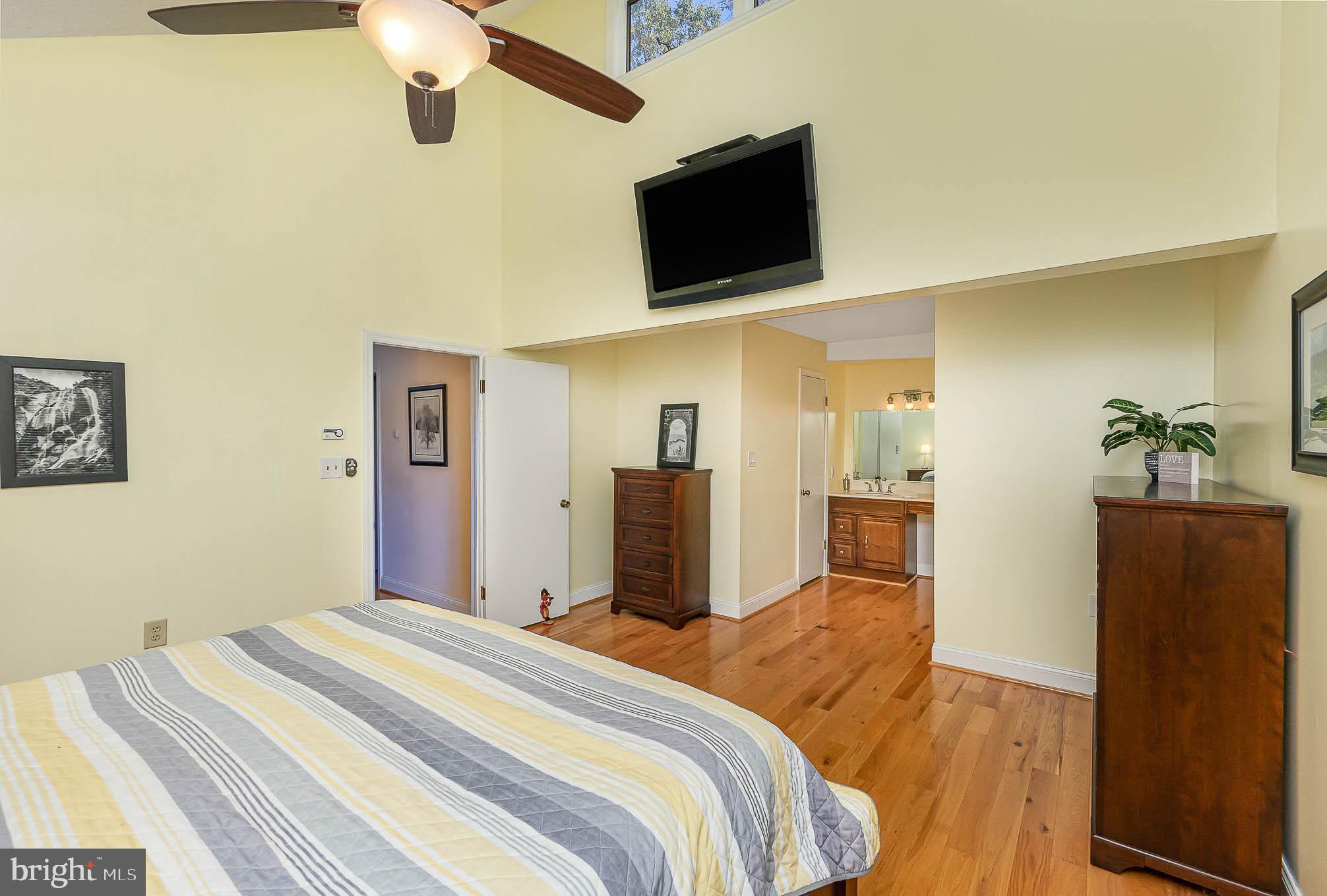1062 Dr Jack Road Conowingo, MD 21918 - Photo 23 of 51 HUGE space, even a king bed fits comfortably!