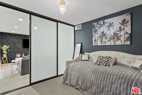 $628,000 | 6752 Hillpark Drive, Unit 202, Los Angeles, CA 90068