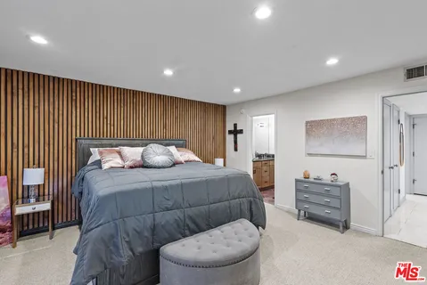 $628,000 | 6752 Hillpark Drive, Unit 202, Los Angeles, CA 90068