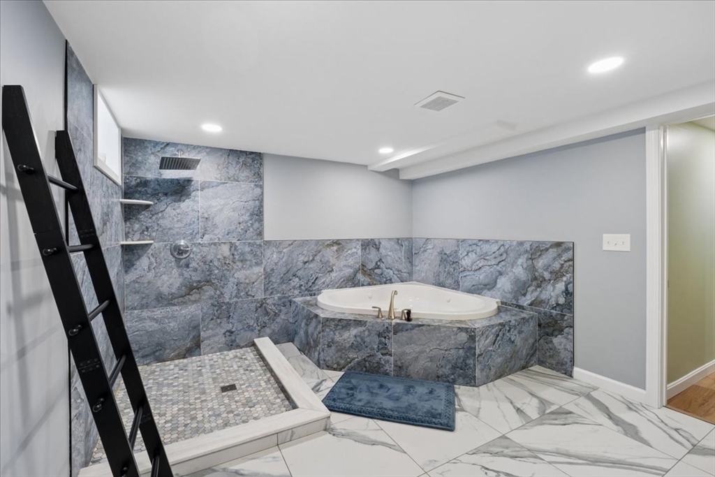 22 Lippold Street Methuen, MA 01844 - Photo 31 of 42