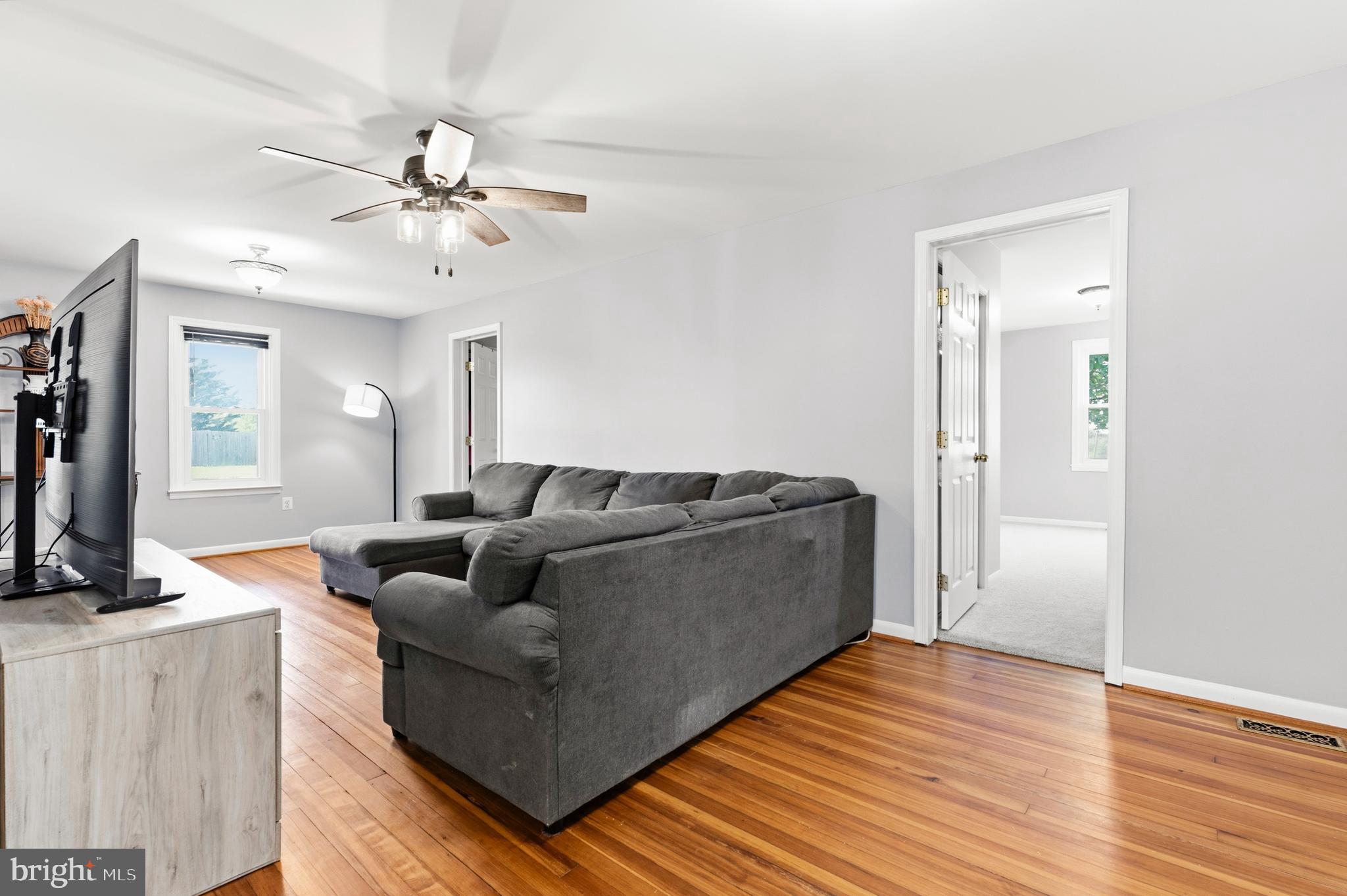 3033 Sykesville Road Westminster, MD 21157 - Photo 6 of 44
