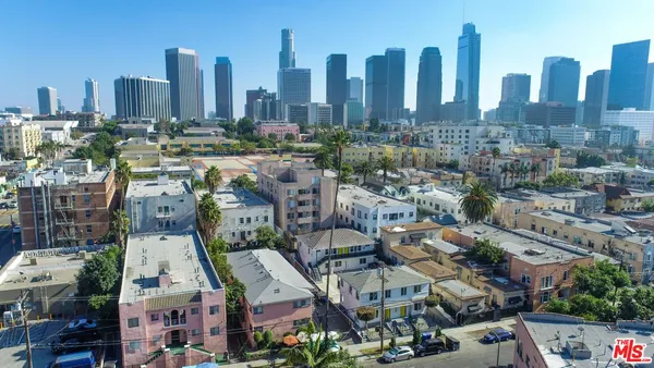 $2,350,000 | 318 Columbia Avenue, Los Angeles, CA 90017