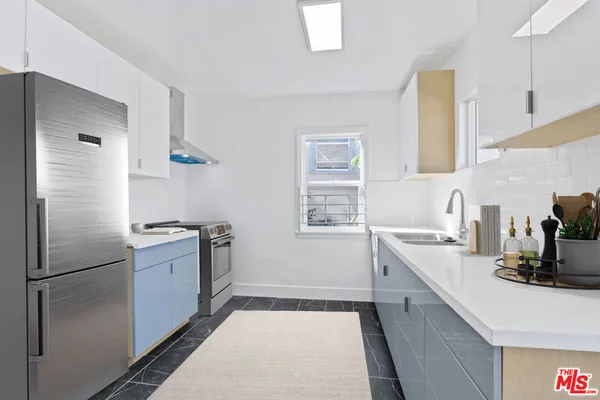 $2,350,000 | 318 Columbia Avenue, Los Angeles, CA 90017