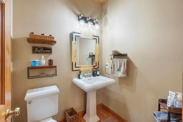 $769,000 | 487 Schraufnagel Drive, Erin, WI 53029